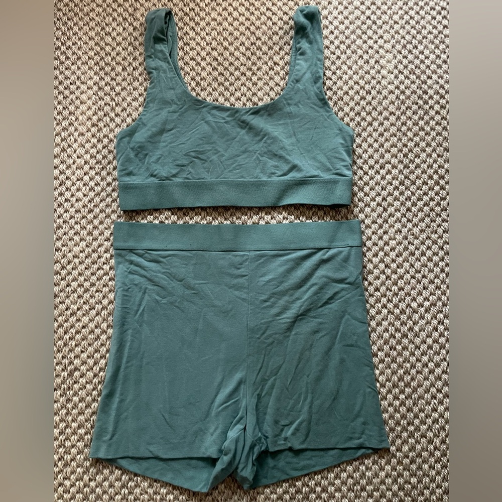 Z Supply Lounge Set